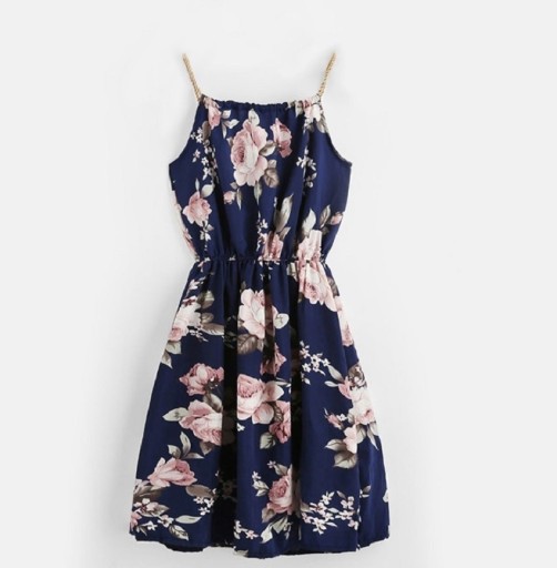 Vestido azul marino con flores