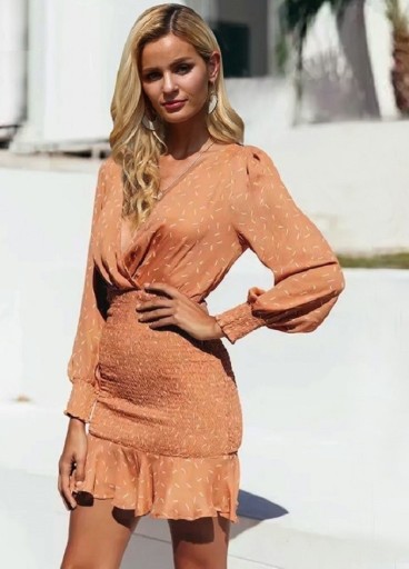 Vestido curto com folhos