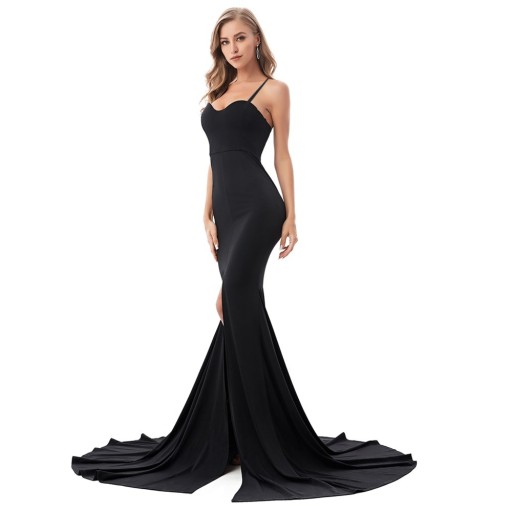 Vestido de baile com cauda