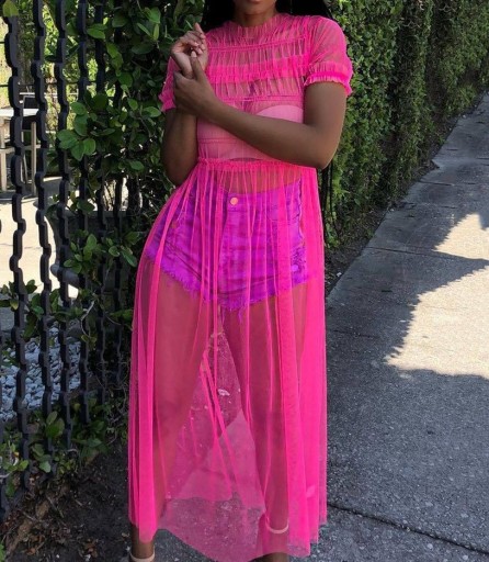 Vestido de chiffon transparente