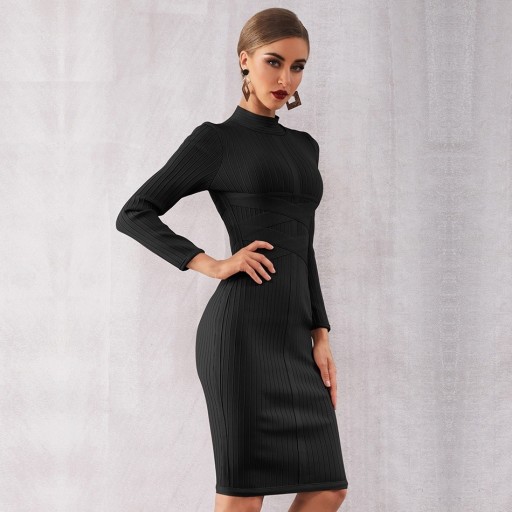 Vestido de festa com mangas longas