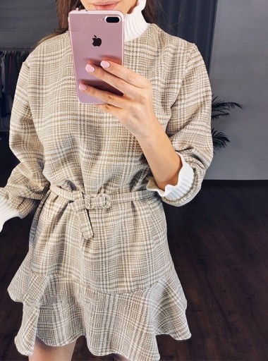 Vestido de gola alta xadrez