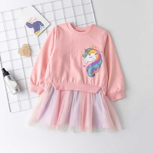 Vestido de niña con unicornio