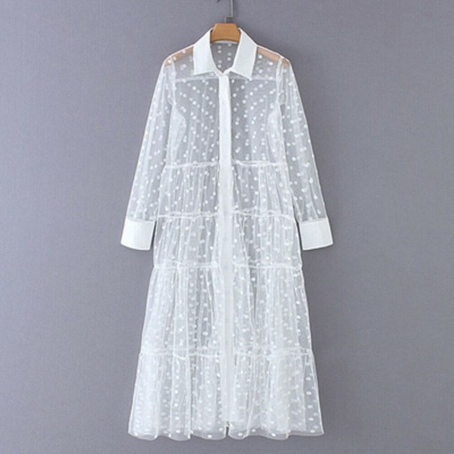 Vestido de tule transparente