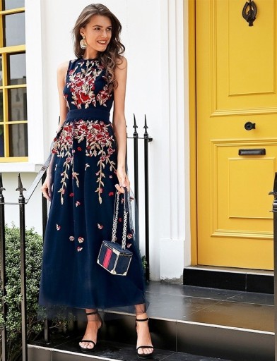 Vestido elegante sem mangas