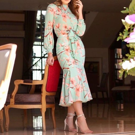 Vestido floral de gola