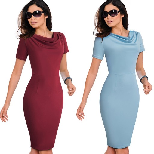 Vestido justo com decote em V