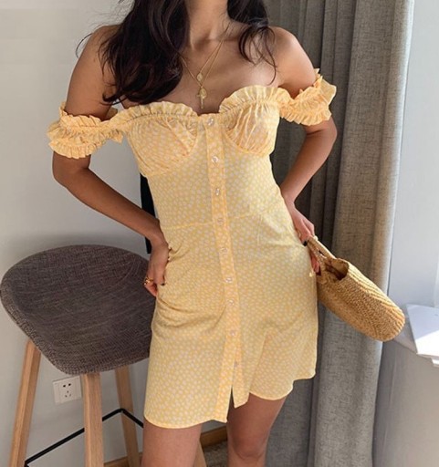 Vestido mini de botão com ombros caídos