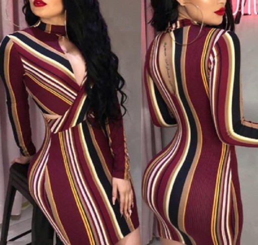 Vestido mini riscado com decote