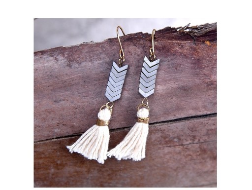 Vintage Style Earrings - Beige
