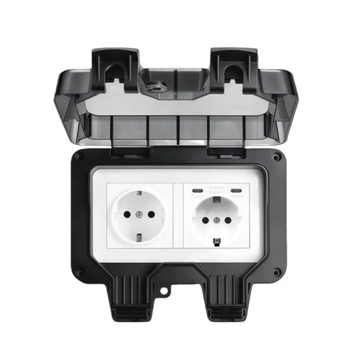 Voděodolná venkovní dvojitá EU zásuvka IP66 s krytem a 2x USB-C, 16A 220V, s uzemněním, plastová, černá, na zahradu, terasu i do garáže