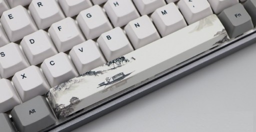 Vymeniteľné klávesa medzerník s potlačou