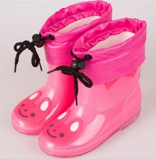 Warme Kinderstiefel mit Tieren