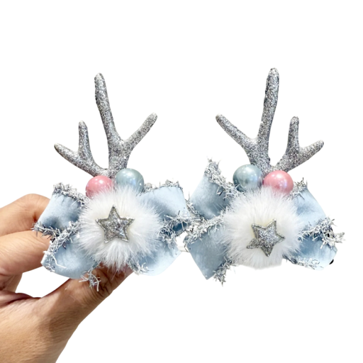 Weihnachtliche Haarklammern Mit verzierten Rentiergeweihen, rotem Schleifenband, Stern und Bommel Originalzubehör für festliche Frisuren