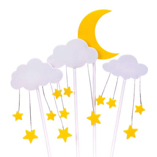 Weiße Tortendekoration mit Wolkenmotiv. Flauschiges Schaumdesign für eine Geburtstagstorte für Kinder und Erwachsene.