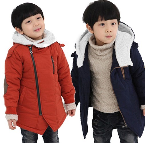 Winterjacke für Jungen mit Kapuze