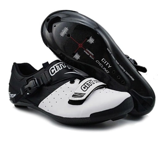 Zapatillas de ciclismo para hombres y mujeres Suela de fibra de carbono Cierre de velcro y hebilla Puntera perforada Diseño en blanco y negro