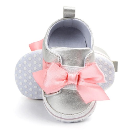 Zapatillas de niña con lazo