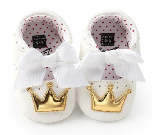 Zapatillas de piel para niña con corona