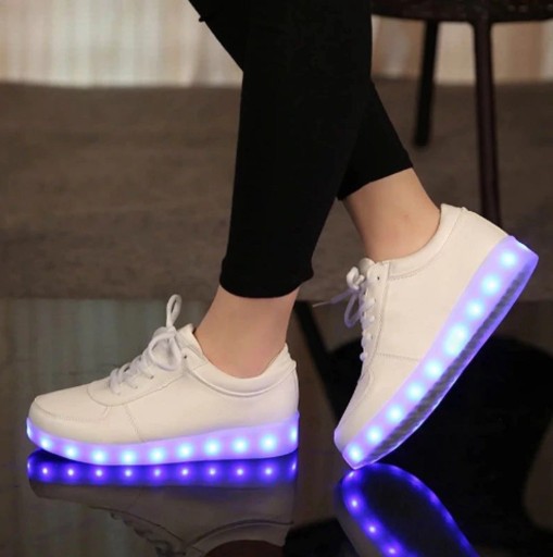 Zapatillas luminosas para niños A352