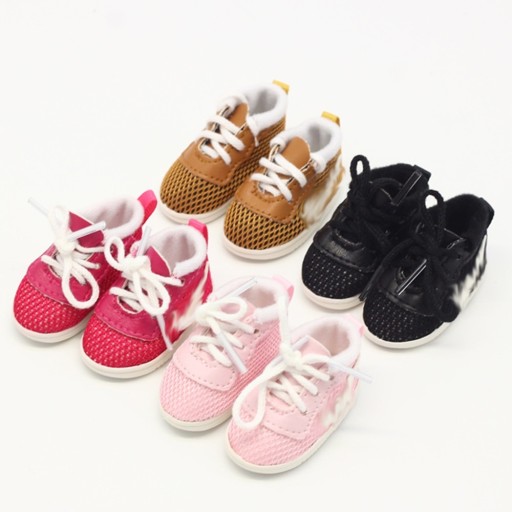 Zapatos de muñeca con cordones