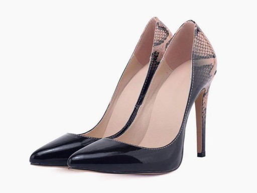 Zapatos de salón bicolor para mujer con estampado de serpiente