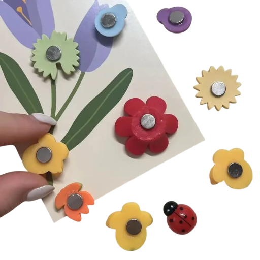 Zestaw 10 magnesów na lodówkę 1,5–3,3 cm Kwiaty i zwierzątka Kolorowe dekoracyjne magnesy na lodówkę i tablicę