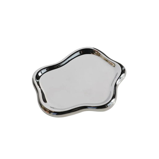 Zilveren keramiek dienblad 12,5×10 cm Onregelmatig decoratief dienblad voor sieraden en sleutels Keramische schaal voor op tafel Designaccessoire voor in het interieur