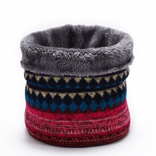 Zimní nákrčník se vzorem