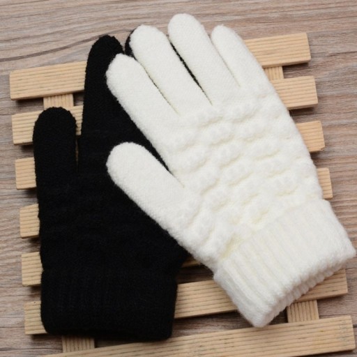 Zimowe rękawiczki z dzianiny