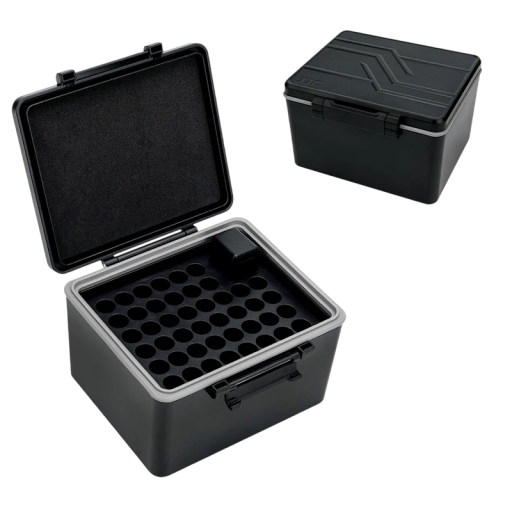 Zwarte batterijhouder 11,3x12,4x7,6 cm Kunststof doos voor 44x AAA-batterijen Beschermende opbergorganizer met deksel voor veilig opbergen en transport