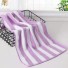 Absorpčný uterák Pruhovaný uterák Mäkký kvalitný uterák 35 x 75 cm fialová