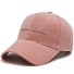 Cap mit der Aufschrift T84 rosa