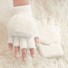Chlpaté detské rukavice biela