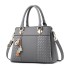 Damen-Lederhandtasche M793 grau