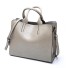 Damen-Lederhandtasche M883 grau