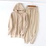 Damen-Sweatshirt und Jogginghose beige