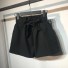 Damenshorts mit Schleife schwarz