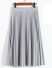 Dámska dlhá sukňa v zaujímavom prevedení J2994 svetlo sivá
