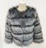 Damska kurtka zimowa wykonana ze sztucznego futra srebrny