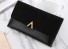 Dámska peňaženka so zlatým detailom čierna