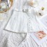 Dámska skladaná mini sukňa s opaskom biela