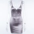 Dámské mini šaty s výstřihem stříbrná