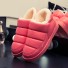 Dámske zimné nízke topánky s kožúškom J2849 červená