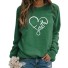 Damski sweter z nadrukiem serca zielony