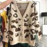 Dámsky leopardí sveter s gombíkmi béžová