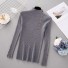 Dámsky pletený sveter s gombíkmi sivá