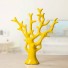 Dekoracyjna rzeźba drzewa żółty