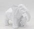 Dekoratív szobor egy elefánt és az elefánt baba fehér