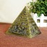 Dekorativní kovová pyramida zlatá
